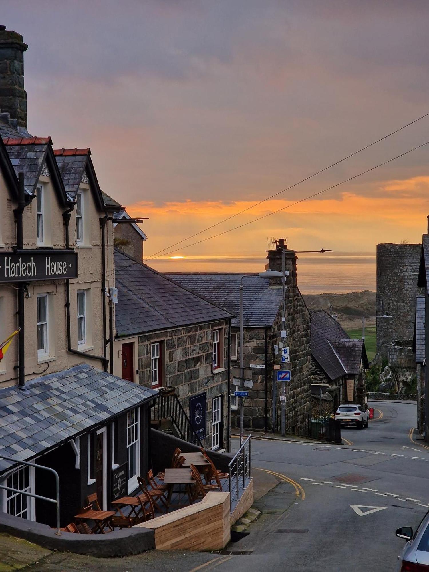 Harlech House Hotel Exterior photo